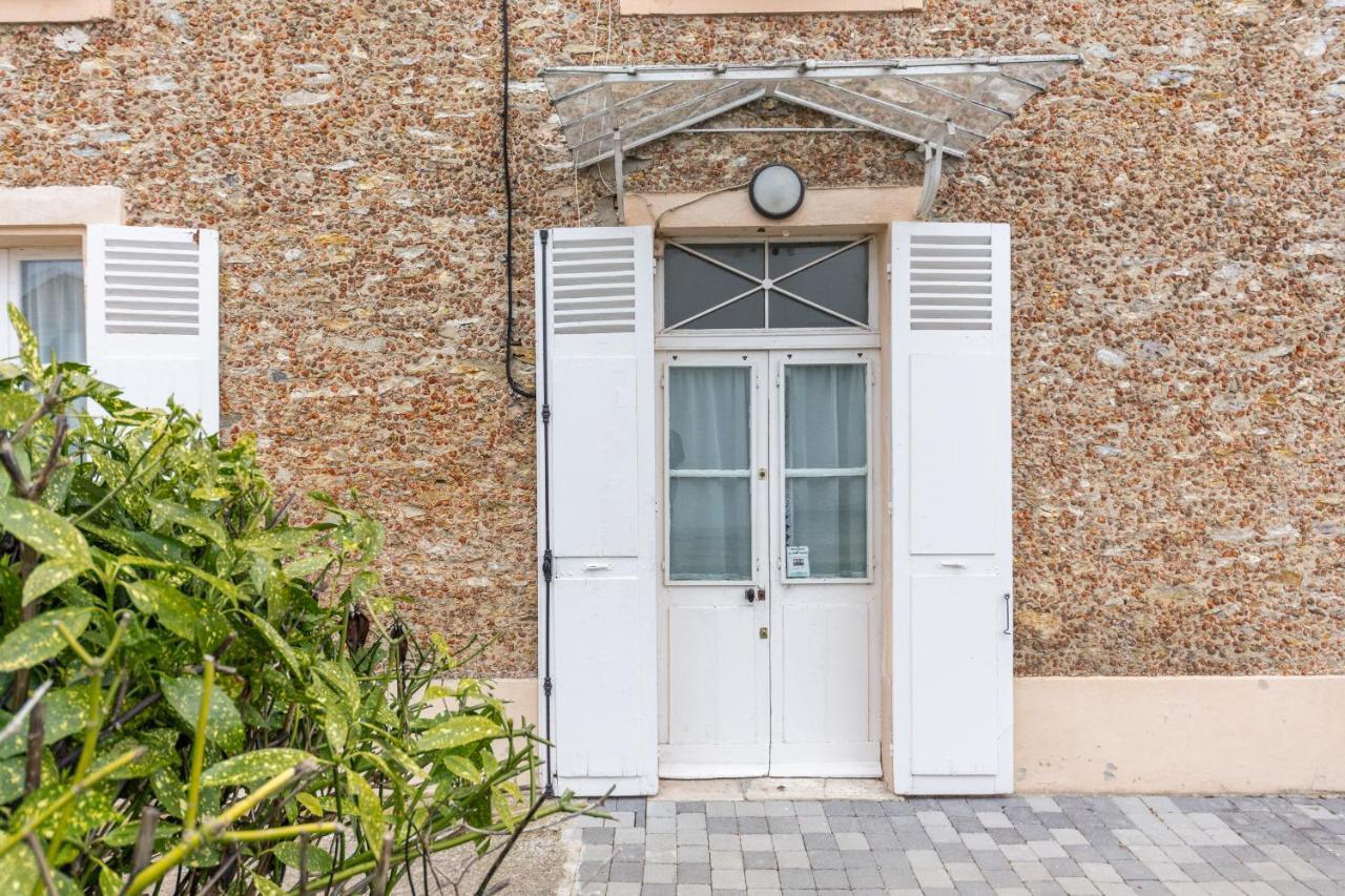 Paris A La Campagne-Parking Gratuit-Proche Versailles La Queue-les-Yvelines Exterior photo